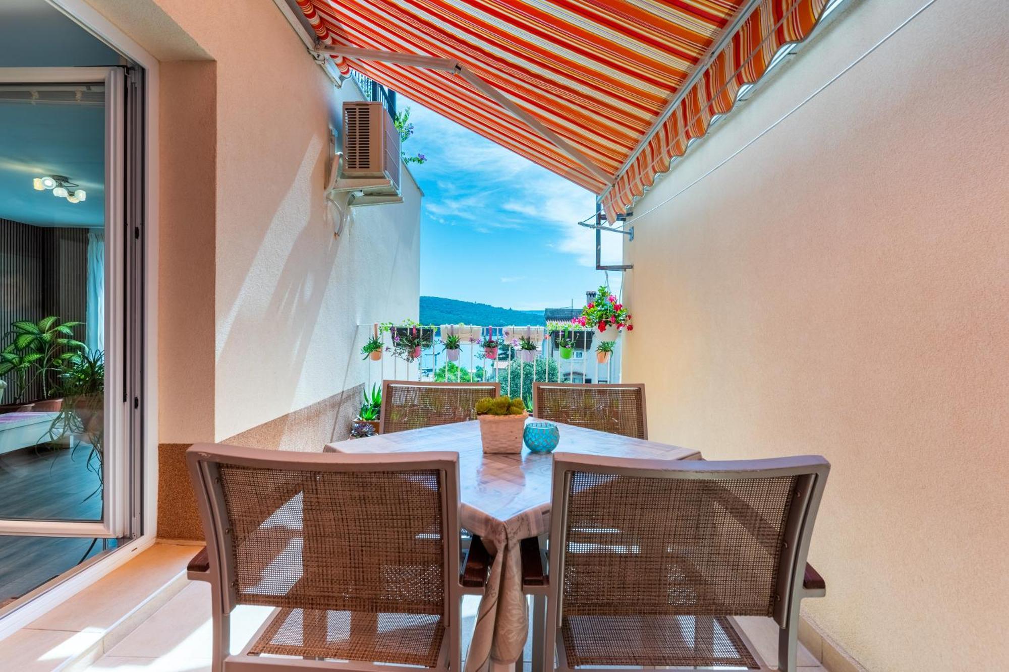Apartman Laura Cres Bagian luar foto