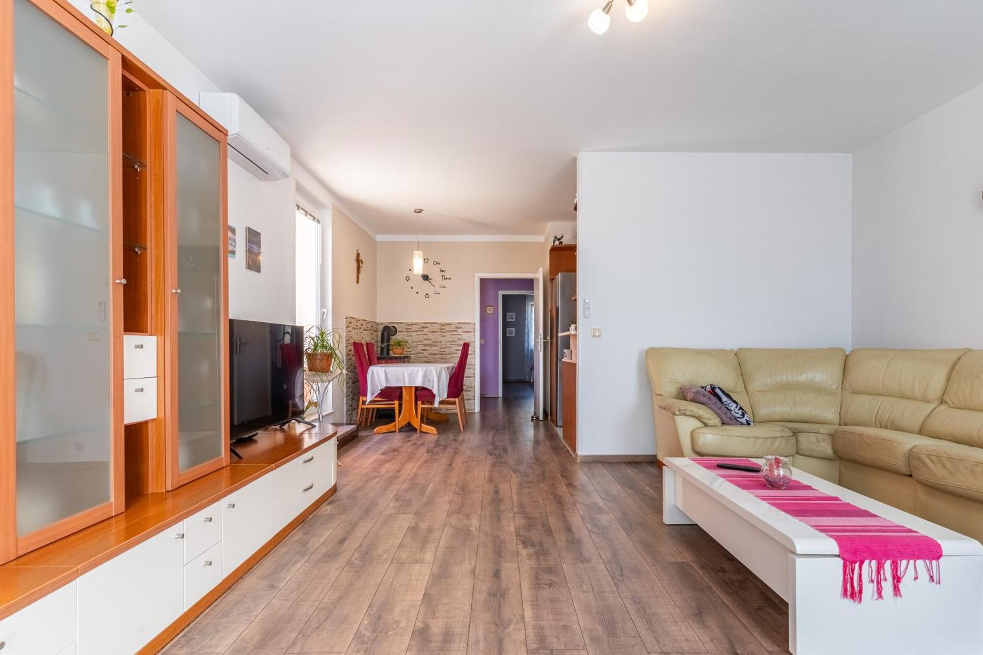 Apartman Laura Cres Bagian luar foto