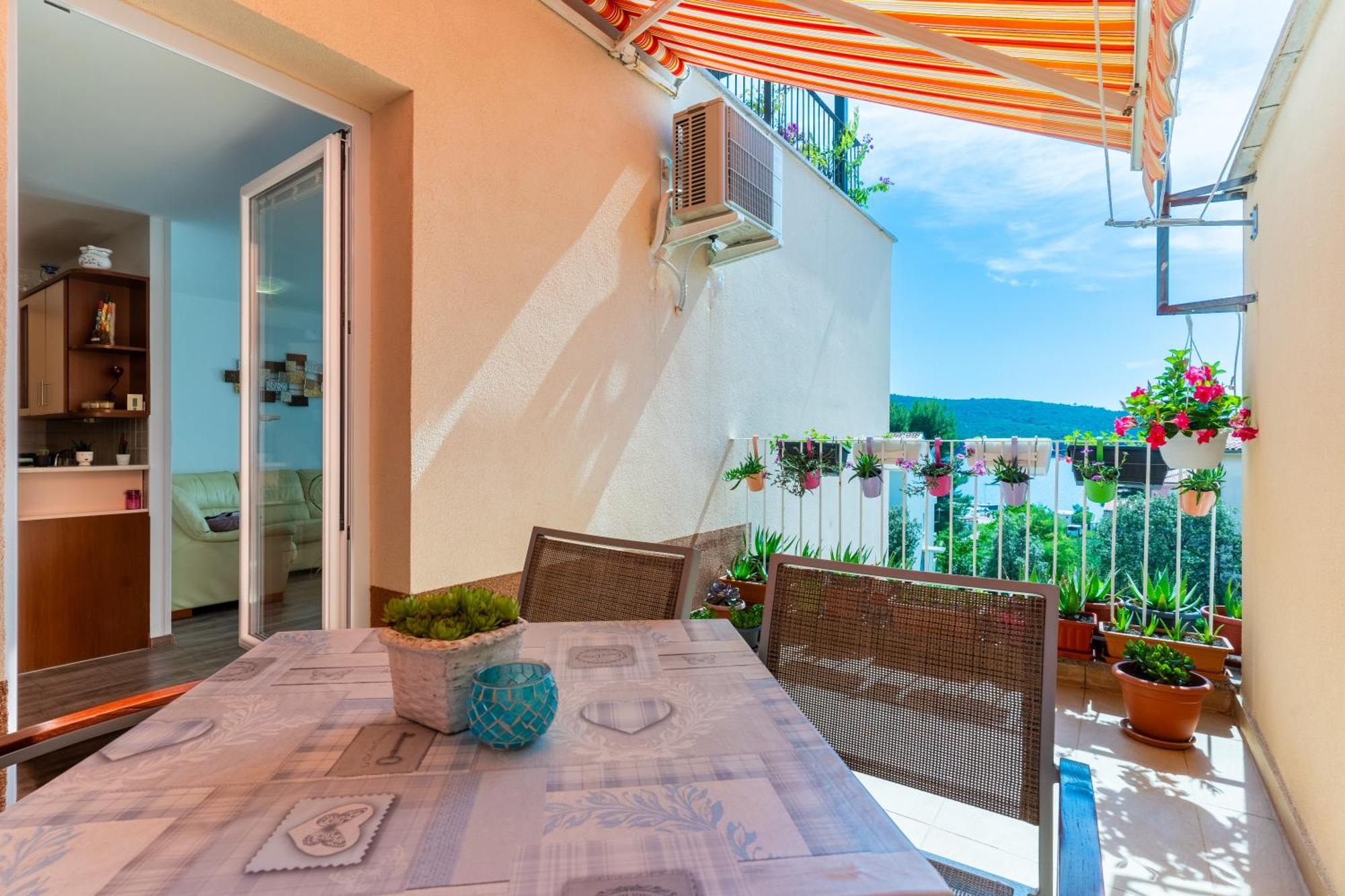Apartman Laura Cres Bagian luar foto